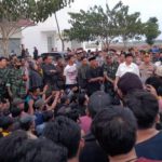 Pedagang Kaki Lima Pasar Rengasdengklok Sempat Bersi Tegang Dengan SEKDA Acep Jamhuri