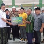 Dalam Rangka Memperingati Satu Abad Nahdhotul Ulama ,Ketua PCNU Kabupaten Karawang Sumbang  Rp100 Juta Untuk Pembangunan Mesjid Al-Mubarok
