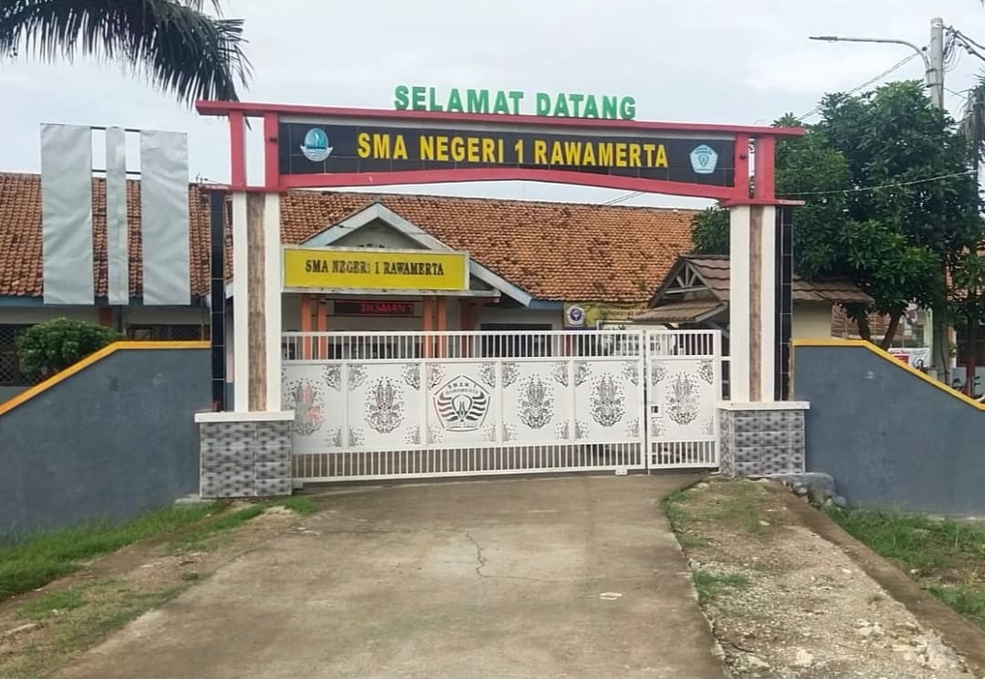 Luar Biasa!!! Di SMAN1 Rawamerta Ada Program Bursa Kerja Khusus (BKK)