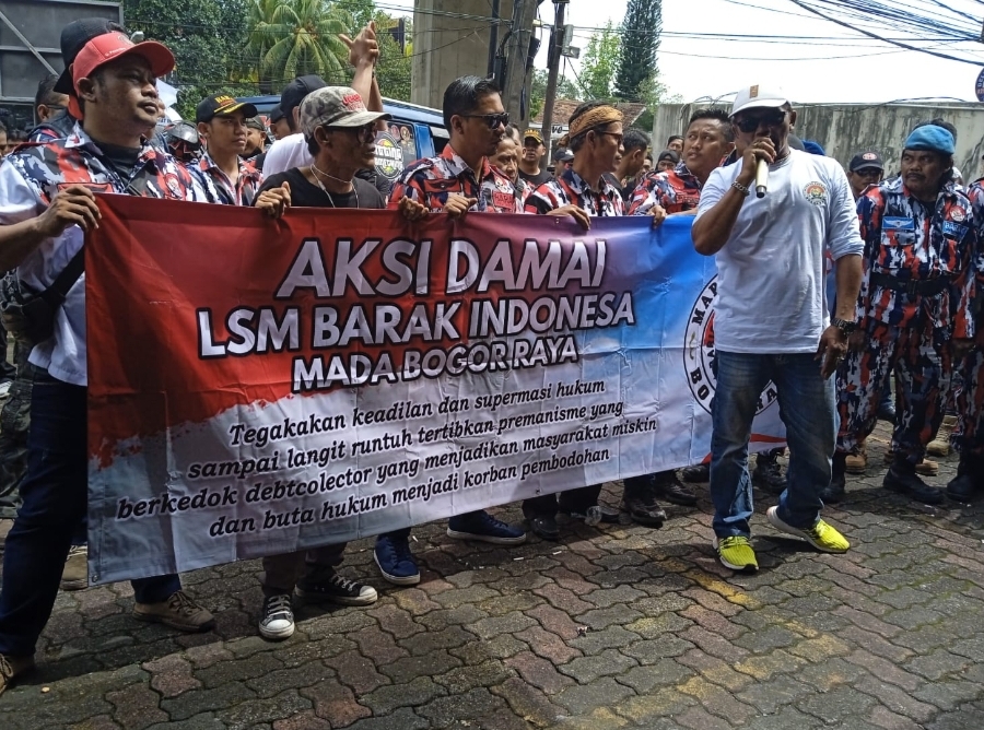 LSM BARAK INDONESIA MADA BOGOR RAYA Mengecam Keras !!! Penarikan Paksa Kendaraan Bermotor Oleh Debt Collector Clipan Finance