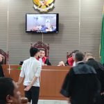 *Saksi Kristanto Nagatan Tidak Kembali Masuk Ruang Sidang Pengadilan Negeri Karawang, Ada Apa ???*