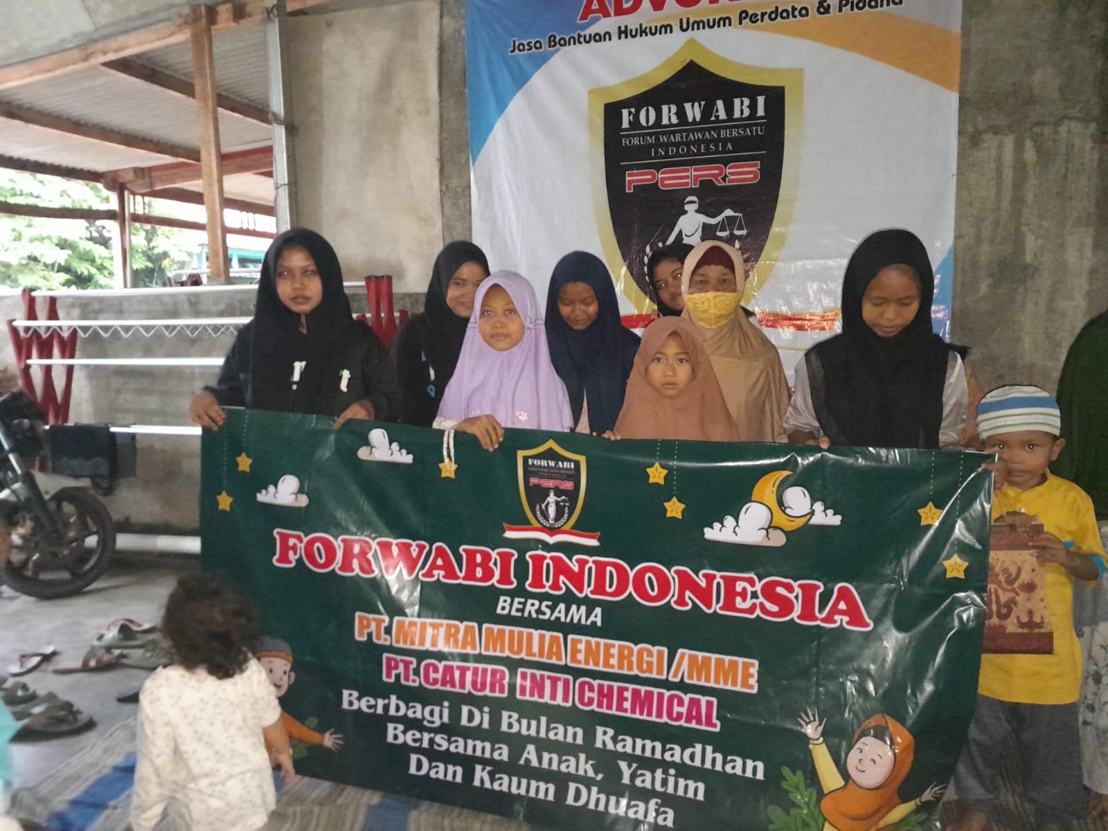 Giat bulan suci Ramadhan Forwabi berbagi Kepada Anak yatim dan jompo