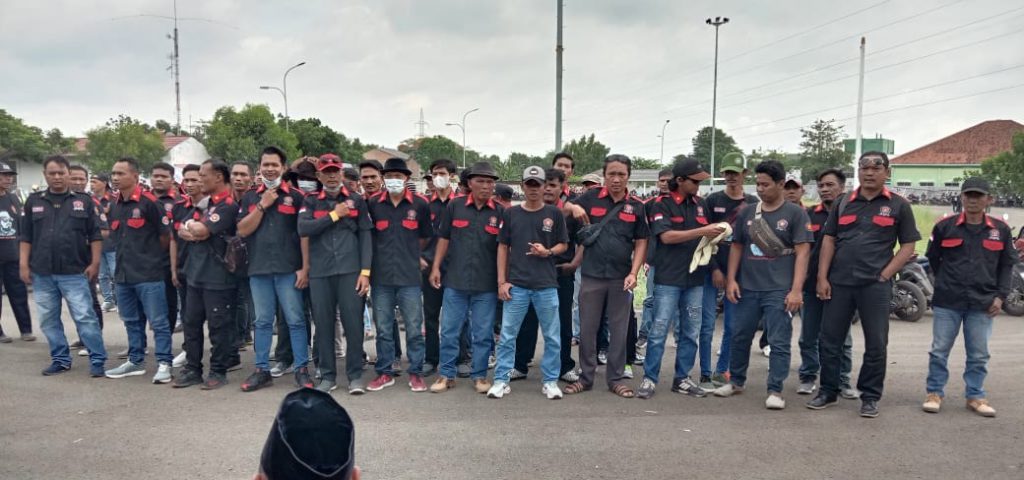 GMPI Rengasdengklok Meminta  Sampah Yang Bertumpuk Di Rengasdengklok Bisa Segera Di Bersihkan Sebelum Hari Raya Idul Fitri Tiba