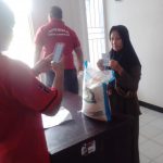 WARGA DESA KALANGSARI DAPAT BANTUAN BERAS DARI BADAN PANGAN NASIONAL SEBANYAK 1.120 ORANG