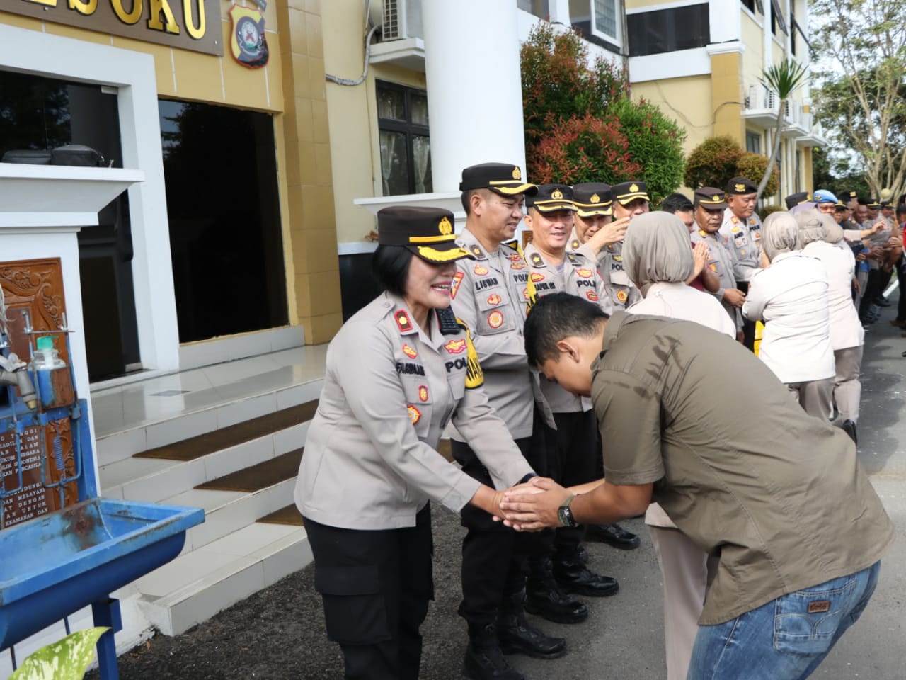 Kapolres OKU Diwakili Wakapolres OKU Halal Bihalal Bersama Personel Polres Oku