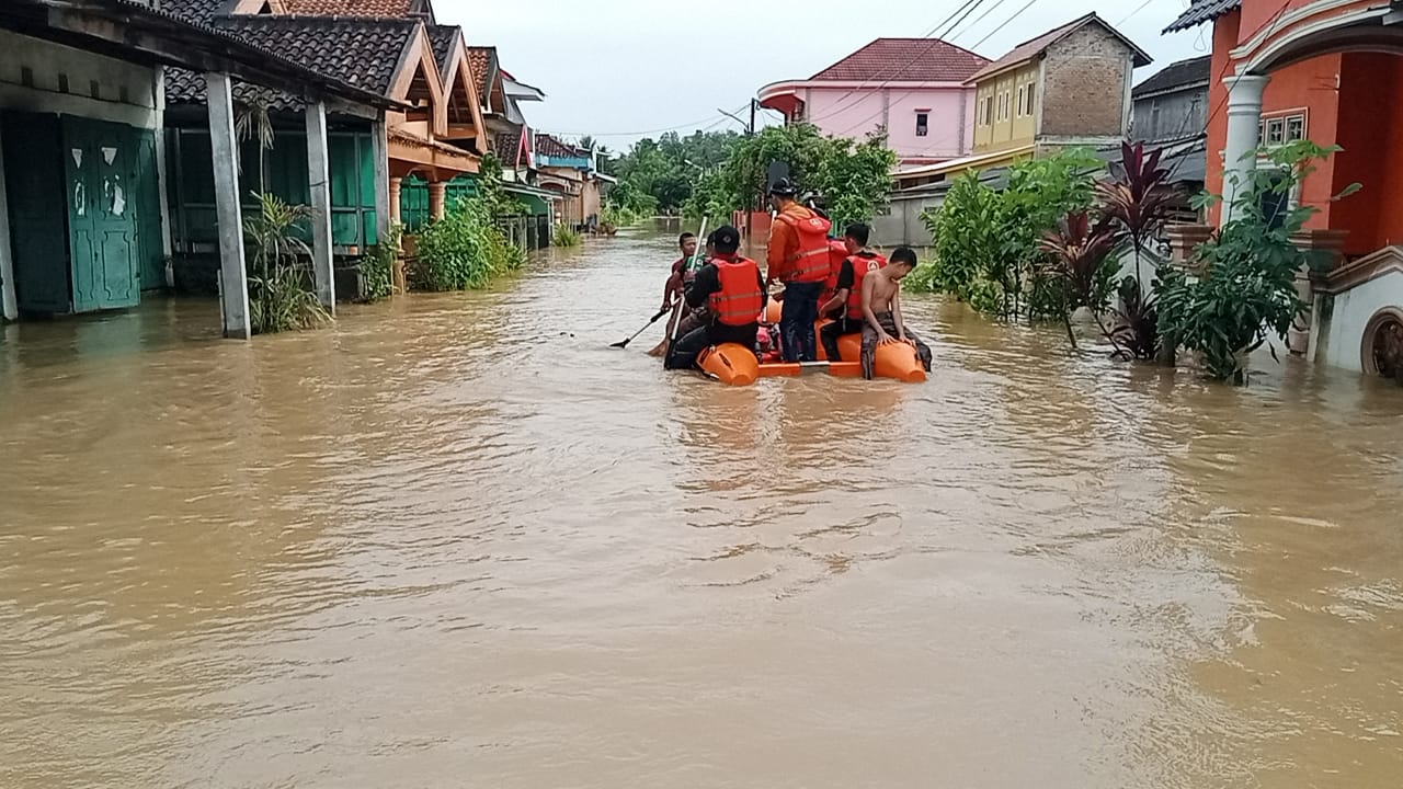 Banjir Besar Melanda Kelurahan Sekarjaya Kecamatan Baturaja timur OKU Sumsel