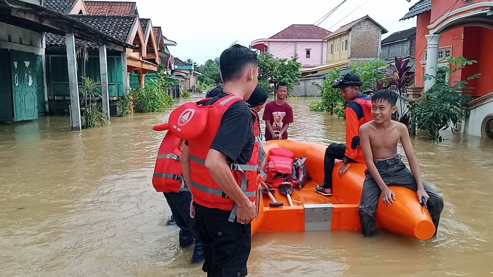 Kelurahan Sekarjaya Kecamatan Baturaja timur Kab. OKU Sumsel Di Landa Banjir Musiman