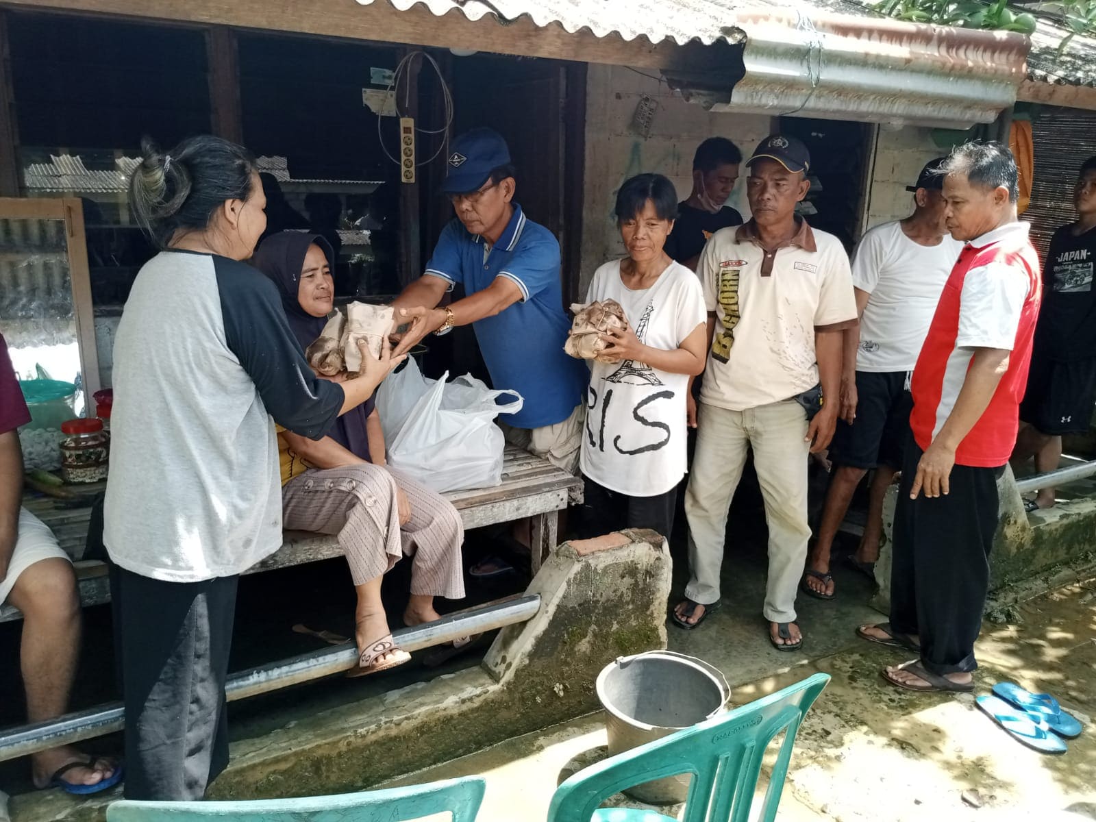 Bentuk Peduli Wakil Ketua Satu DPRD OKU Yudi Purna Nugraha SH Bagi Warga Terdampak Musibah Banjir