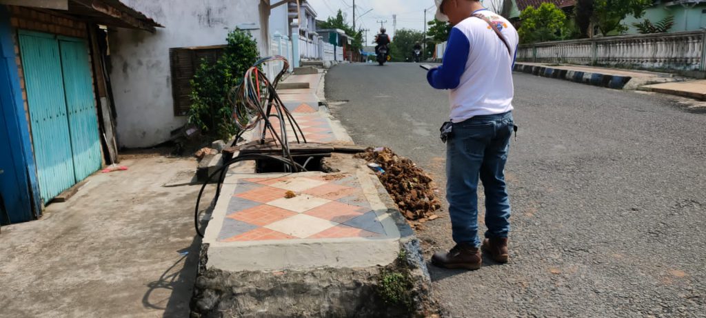 Pemasangan Jaringan Telkom Yang Berutal