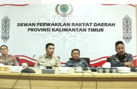 Pimpinan DPRD Kaltim, komisi I,III dan WaliKota Samarinda duduk bersama membahas Ring Road II*