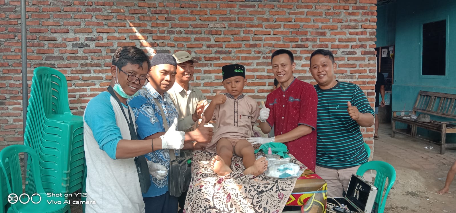 Mantri Wahyudin Suherman Gelar Sunatan Masal