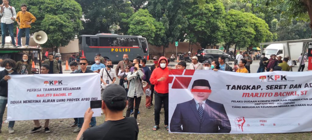Gerakan Pemuda Pemberatasan Korupsi mendorong Komisi Pemberantasan Korupsi (KPK) RI untuk periksa transaksi keuangan Marjito Bahri atau Ketua DPRD Kabupaten Ogan Komering Ulu yang diduga terlibat menerima aliran uang proyek APBD Oku.