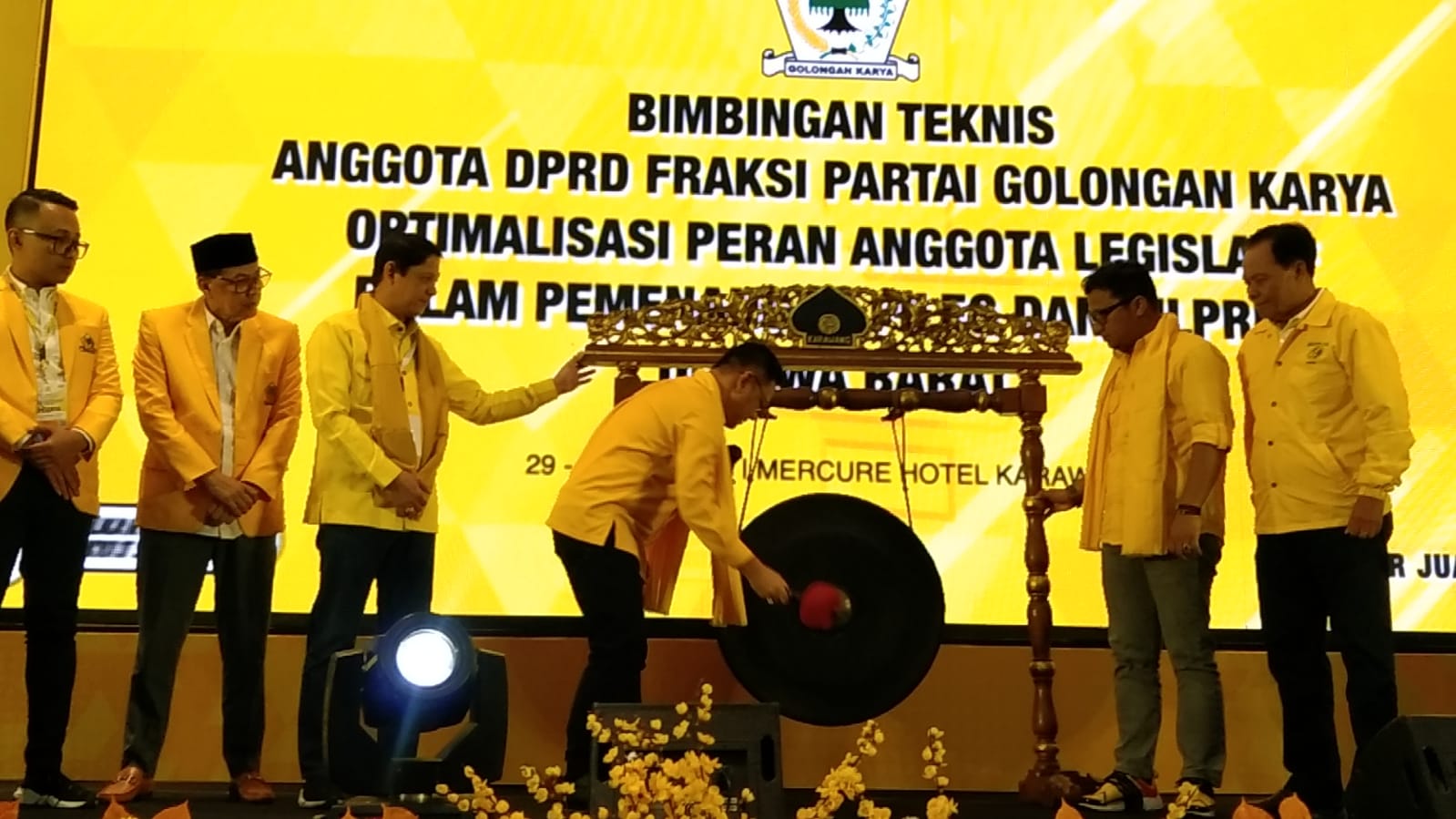 Dewan Pimpinan Daerah (DPD) Golkar Jawa Barat menggelar Bimbingan Teknis (Bimtek) kepada seluruh anggota DPRD Fraksi Partai Golkar