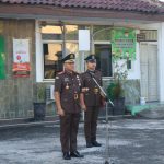 Kepala Kejaksaan Negeri OKU Choirun Parapat SH.MH.Bertindak Sebagai Inspektur Upacara Memperingati Hari Lahir Pancasila Tahun 2023