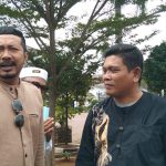 Forum Pergerakan Pengangguran GEPREK (Gerakan Pengangguran Remaja Karawang) melakukan aksi damai di depan Gedung Pemerintah Kabupaten Karawang