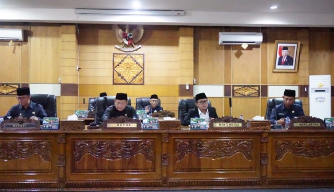 DPRD OKU Menggelar Rapat Paripurna Pengesahan Raperda OKU Tahun 2023