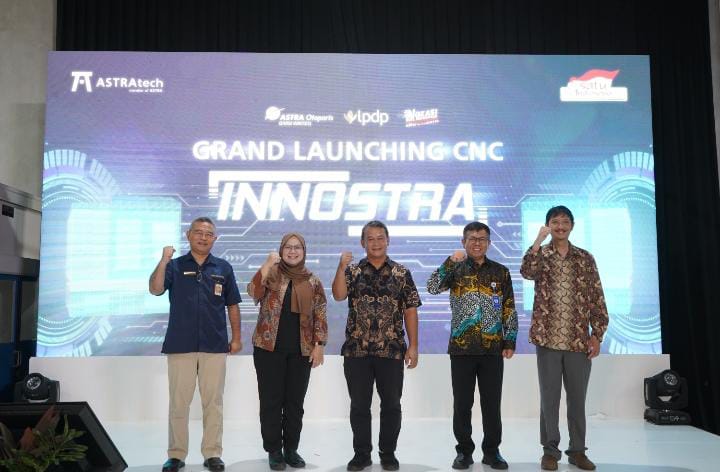 MILIKI 3 FUNGSI SEKALIGUS, POLITEKNIK ASTRA RESMI LUNCURKAN MESIN CNC INNOSTRA