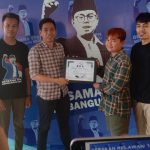Relawan YPN Menyerahkan Lagu YPN Ke Radio ElJhon Dan Baturaja Radio.