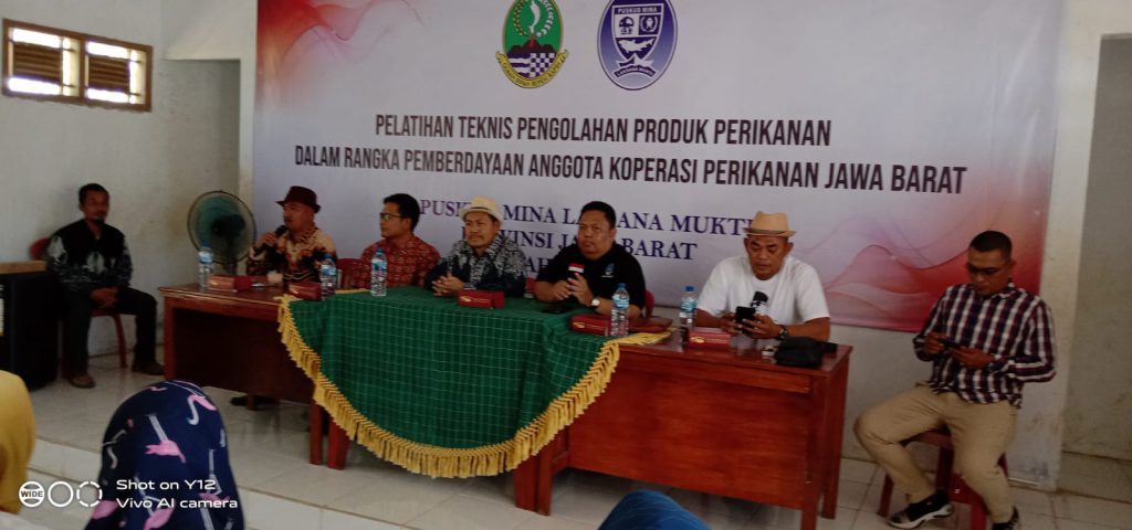 Pelatihan Teknis Pengolahan Produk Perikanan Dalam Rangka Pemberdayaan Anggota Koperasi Perikanan Jawa Barat