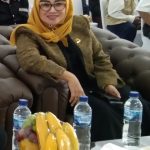 Sri Rahayu Agustina SH hadir dalam pelantikan LPM Kab karawang.