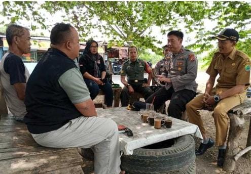 Kapolsek Klari, Kompol Andryan Nugraha SH., telah mengambil langkah proaktif untuk memberikan pemahaman kepada masyarakat sekitar.