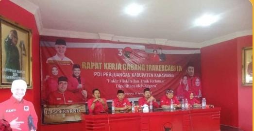 RAKERCAB Partai yang lebih di kenal dengan julukan moncong putih (PDIP)di gelar hari Rabu (32/08/32), bertempat di aula Kantor DPC PDIP Kab Karawang.