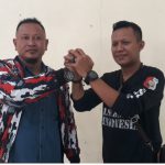 Ketua BARAK Indonesia Mada Bogor Raya, Reno Guandi memberikan langsung SK Pengangkatan kepada Ketua Marcab Gunungsindur MOH. NAJIE SB
