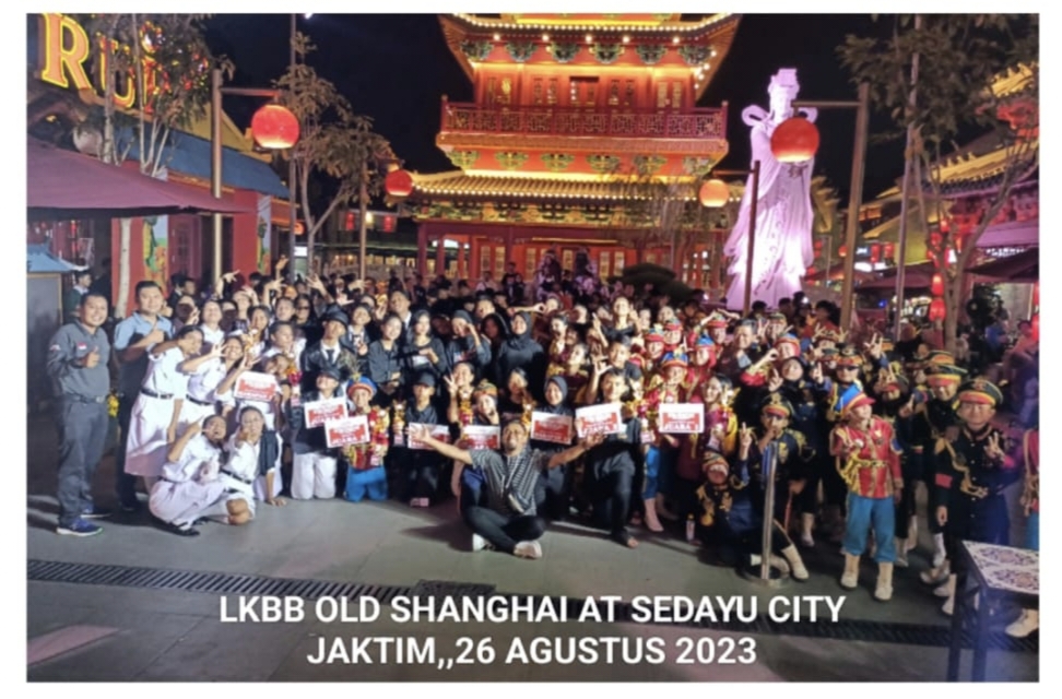 Old Shanghai adakan Lomba Ketangkasan Baris berbaris