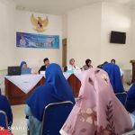 DUKCAPIL Karawang memberikan Evakuasi wojangan kepada Aparatur Pemerintahan Kepala Desa Sukaluyu