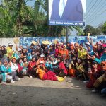 Beramai Ramai Ibu ibu Mendatangi Posko YPN Untuk Ikut Senam Kebugaran Bersama Tim Relawan Ypn