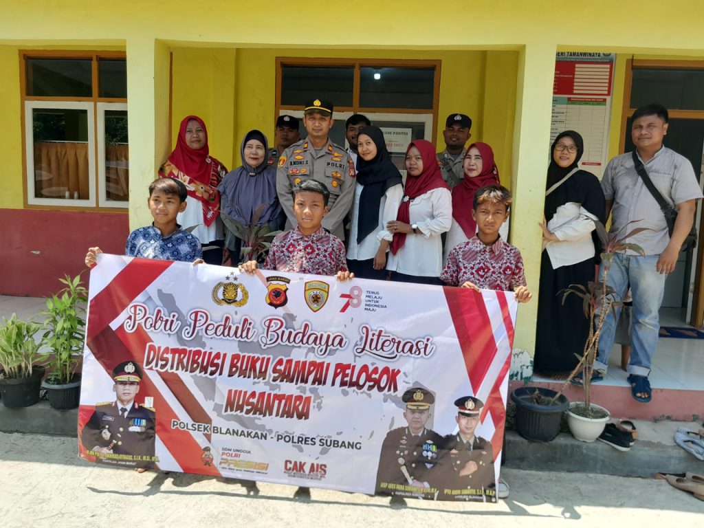 Pelaksanaan Program Polri Peduli Literasi – DISTRIBUSI BUKU SAMPAI PELOSOK NUSANTARA tingkat Polres Subang yang diselenggarakan di wilayah hukum Polsek Blanakan.