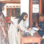 PT.Pos Persero Cabang Blanakan Salurkan Bansos Pangan Beras tahap 1V Tahun 2023