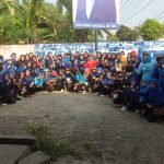 Posko Relawan YPN Diramaikan Oleh Emak-emak Militan Untuk Mengikuti Senam Sehat Bersama Relawan YPN