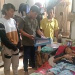 Tim Relawan YPN Bersama LSM Geram Banten Kunjungi Warga Sakit Di Baturaden Kecamatan Lubuk Raja.