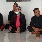 Atas Nama H.Ruhimat Bupati Subang Camat Blanakan Bersama Camat Legon Kunjungi Makom Karomah Ki Buyut Lawi.