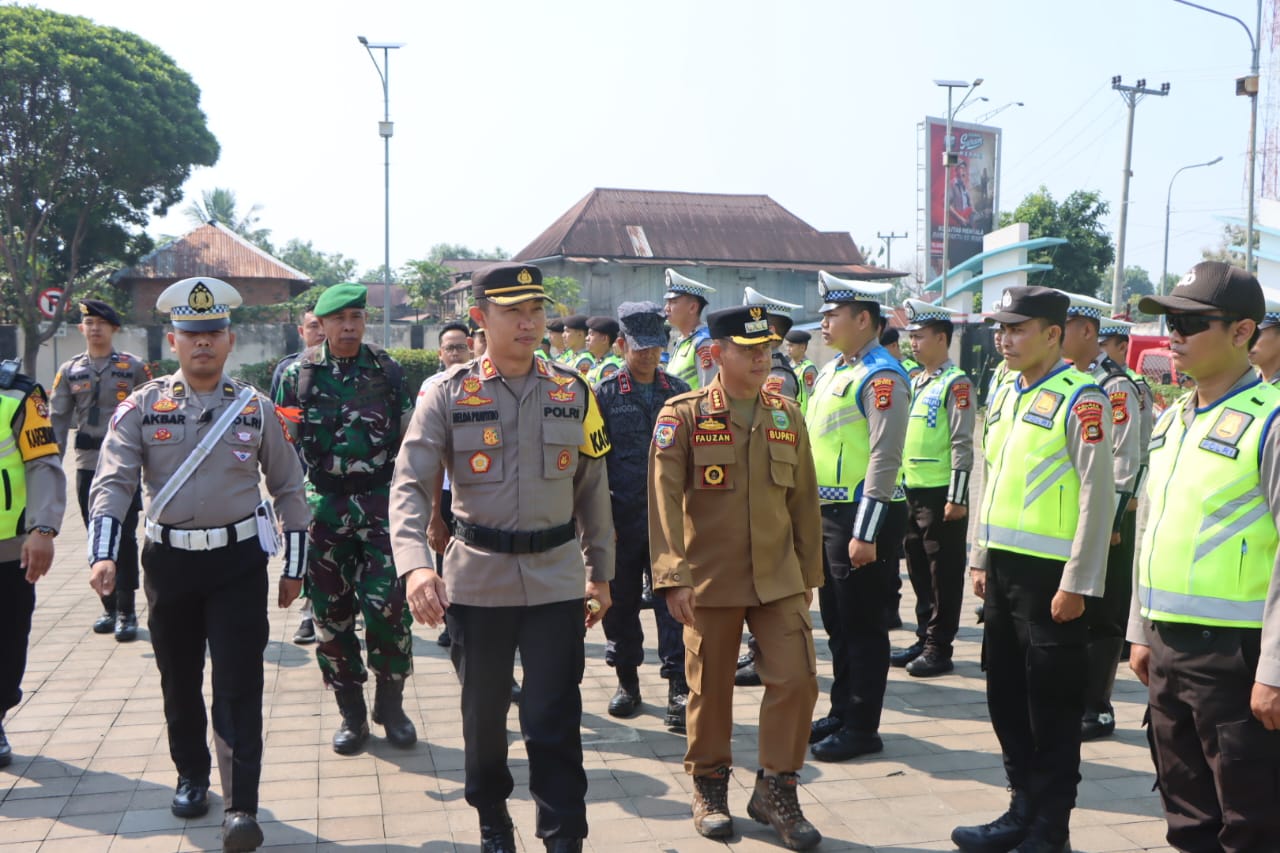 DALAM RANGKA PENGAMANAN PEMILU TAHUN 2024, PASUKAN OPS MANTAP BRATA MUSI 2023-2024 GELAR APEL AKBAR