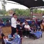 Yudi Purna Nugraha SH dan Mirza Gumay S.ip Buka Turnamen Bola Volly Desa Penilikan Sp 4, Peninjauan Kabupaten Oku Sumsel