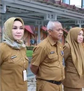 Kepala Bagian Fasilitasi, Pengawasan dan Penganggaran,Memimpin Apel Pagi Sekretariat DPRD KALTIM