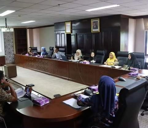 *Komisi IV DPRD Kaltim Gelar Rapat RDP Bersama Biro Hukum dan DKP3A Kaltim*