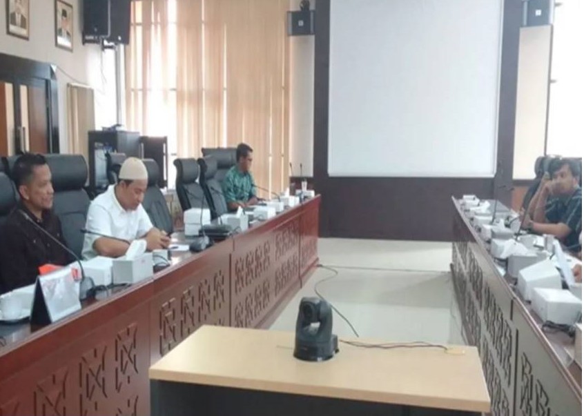 Komisi II DPRD dan Disperindagkop Provinsi Kalimantan Timur Bahas Perkembangan Koperasi