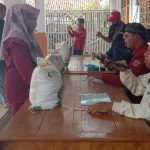 4 Desa di Kecamatan Blanakan Serentak Salurkan Bansos Pangan Beras Tahap 3 Tahun 2023