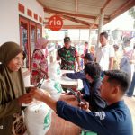 Hari ke 2 PT.Pos Indonesia Persero Cabang Blanakan Salurkan Bansos Pangan Beras Tahap 3 Tahun 2023 Ke 3 Desa.