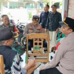 KORKOM ANTARA KAPOLSEK BLANAKAN, KAPOLSEK CIASEM, DANRAMIL PABUARAN SERTA CAMAT BLANAKAN DALAM PENGAMANAN DAN PENGAWALAN BENDERA KPU DALAM PEMILU TAHUN 2024