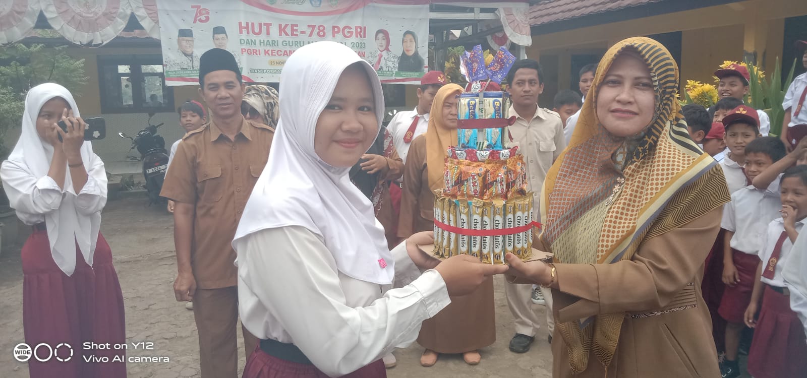 Para Siswa Dan Guru SDN Sukajaya Muara Rayakan Hari Guru Nasional ke 78