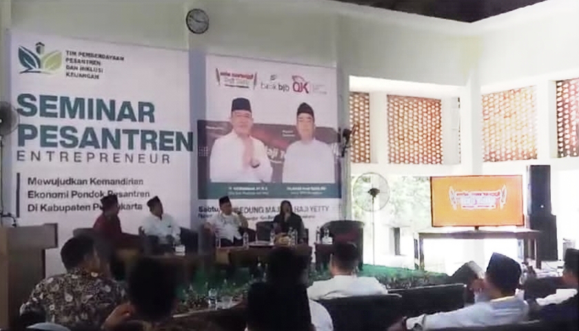 Giat Seminar Pesantren Entrepreneur Mewujudkan Kemandirian Pesantren Di Kabupaten Purwakarta