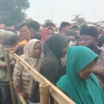 Warga Antusias Datang Ke TPS Dalam melaksanakan Pencoblosan Pilkades Desa Blanakan.