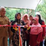 Acara silaturahmi dan peresmian gedung Posyandu Dahlia 12, di resmikan oleh Lurah Desa Wadas Kec Telukjambe Timur, H Jujun junaedi, SH