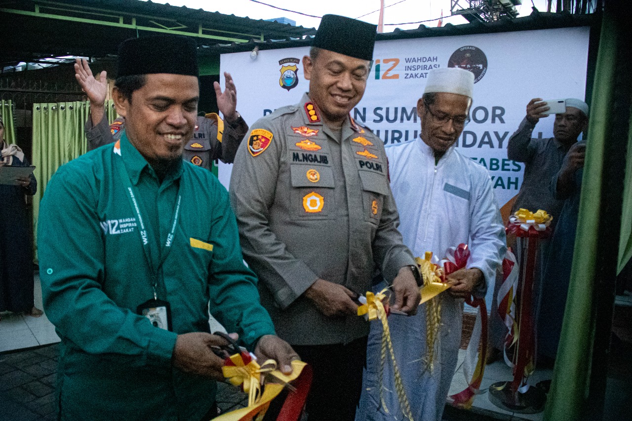 Kapolrestabes Makassar Resmikan Penggunaan Sumur Bor Bantuan Polri Ke Pengurus Mesjid Jami’ Nurul Hidayat