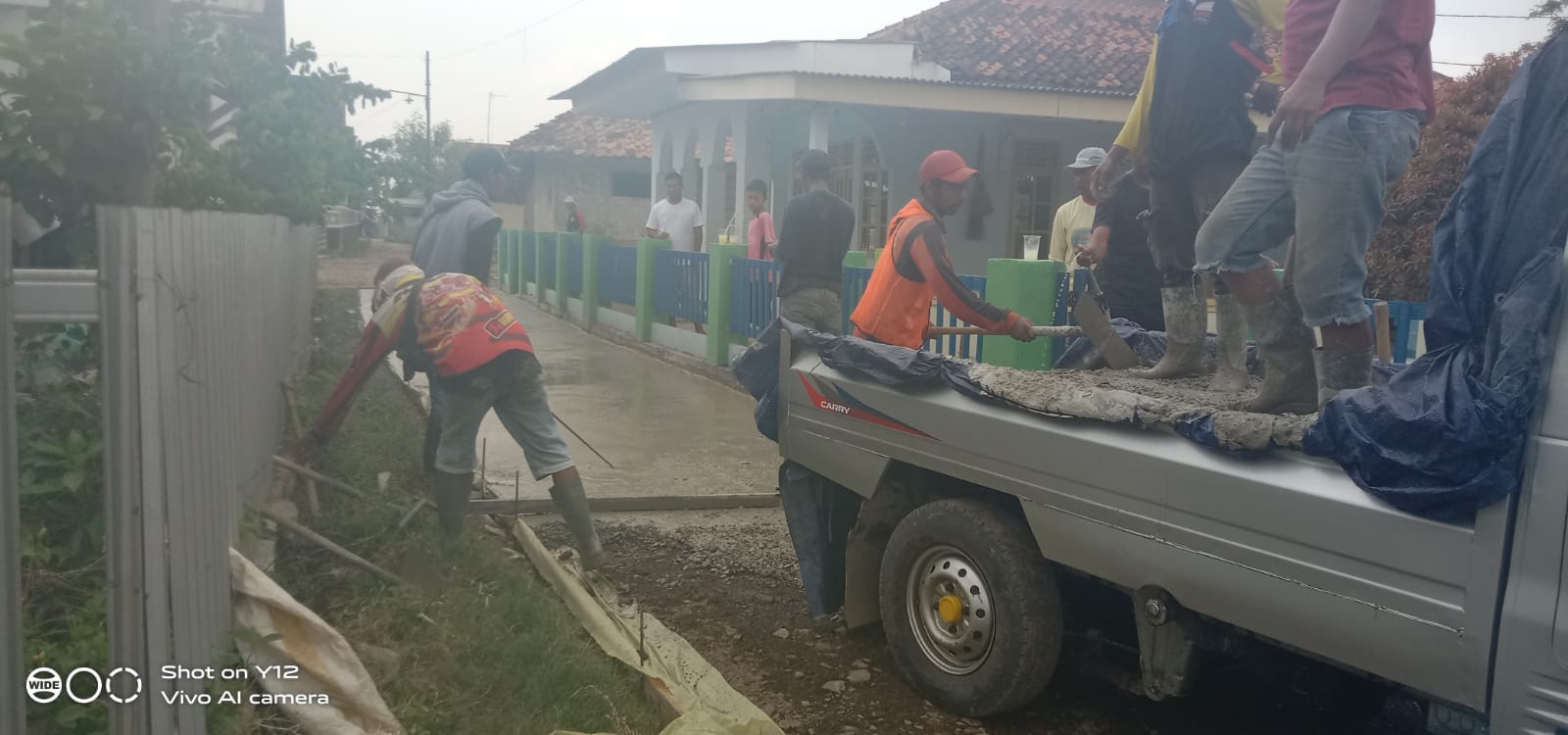 Di Akhir Masa Jabatannya Kades Blanakan Kebut Rijit Jalan Lingkungan di 7 Dusun.  Blanakan