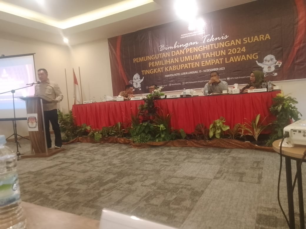 **Sambutan Hangat dari Ketua KPU Kabupaten Empat Lawang Bapak Eskan Budiman pada Pembukaan Bimtek PPS**